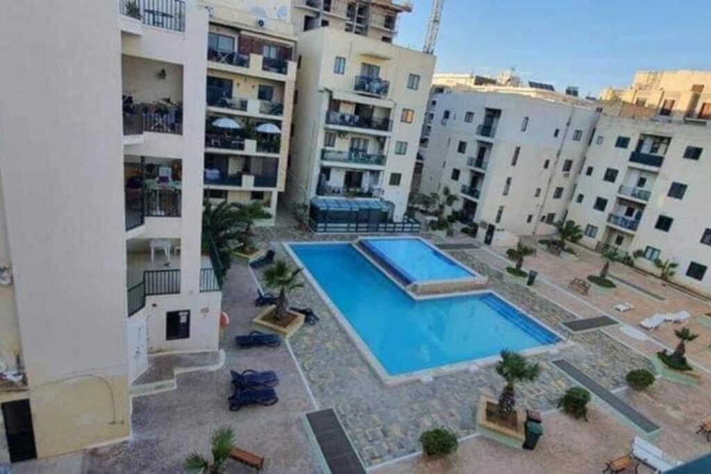 Deluxe Apartment With Pool In The Heart Of St Pauls Bay San Pawl il-Baħar Zewnętrze zdjęcie