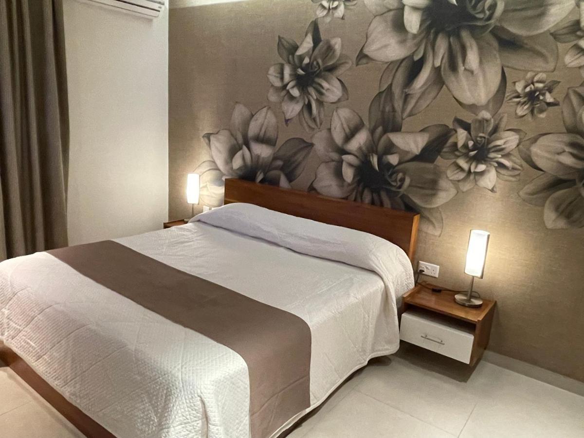 Deluxe Apartment With Pool In The Heart Of St Pauls Bay San Pawl il-Baħar Zewnętrze zdjęcie