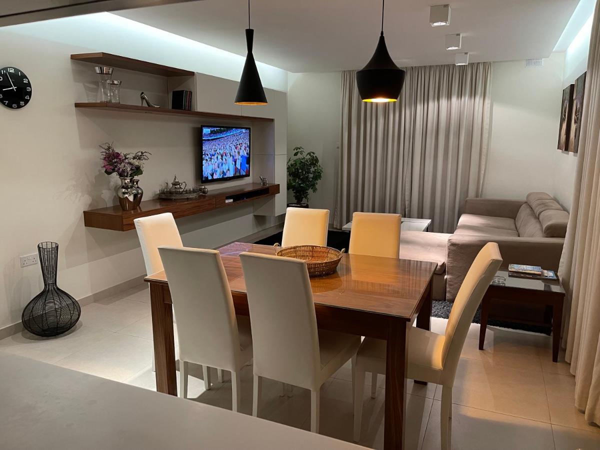 Deluxe Apartment With Pool In The Heart Of St Pauls Bay San Pawl il-Baħar Zewnętrze zdjęcie